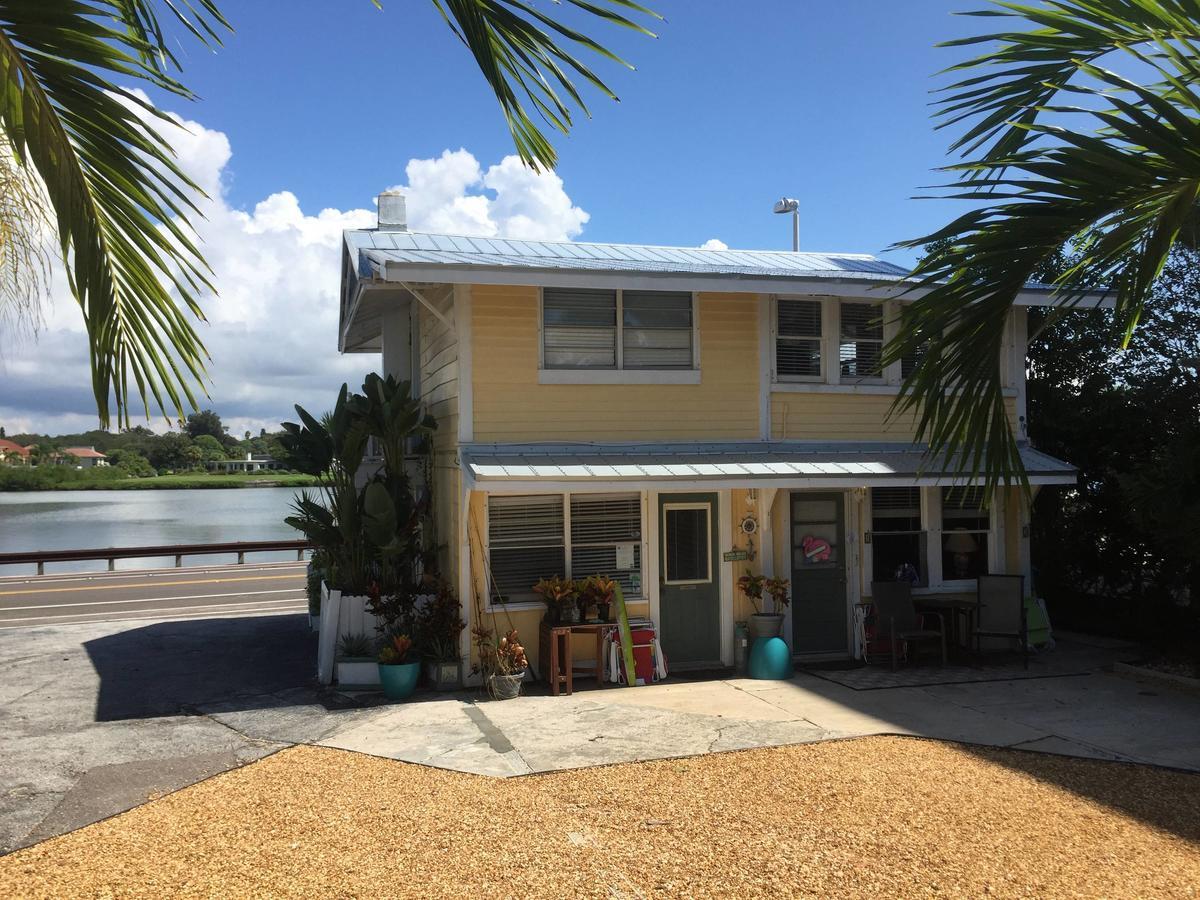 Sun N Fun Beachfront Vacation Rentals Indian Shores Exteriör bild