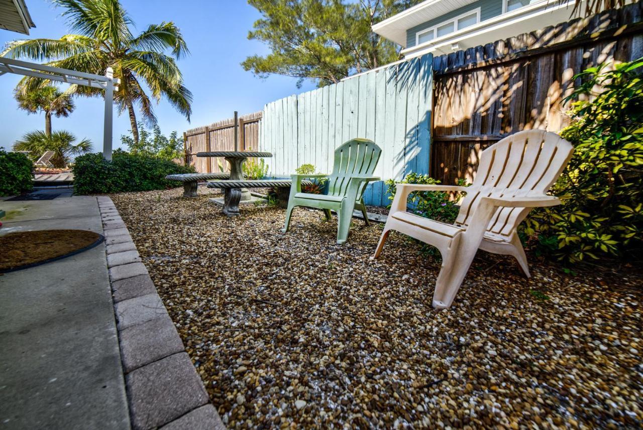 Sun N Fun Beachfront Vacation Rentals Indian Shores Exteriör bild
